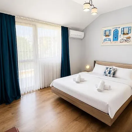 Cozy 1br W/ Terrace, Free Parking & Bbq Garden Apartamento