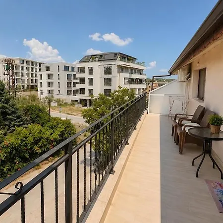 Cozy 1br Near Dentaprime W/ Free Parking